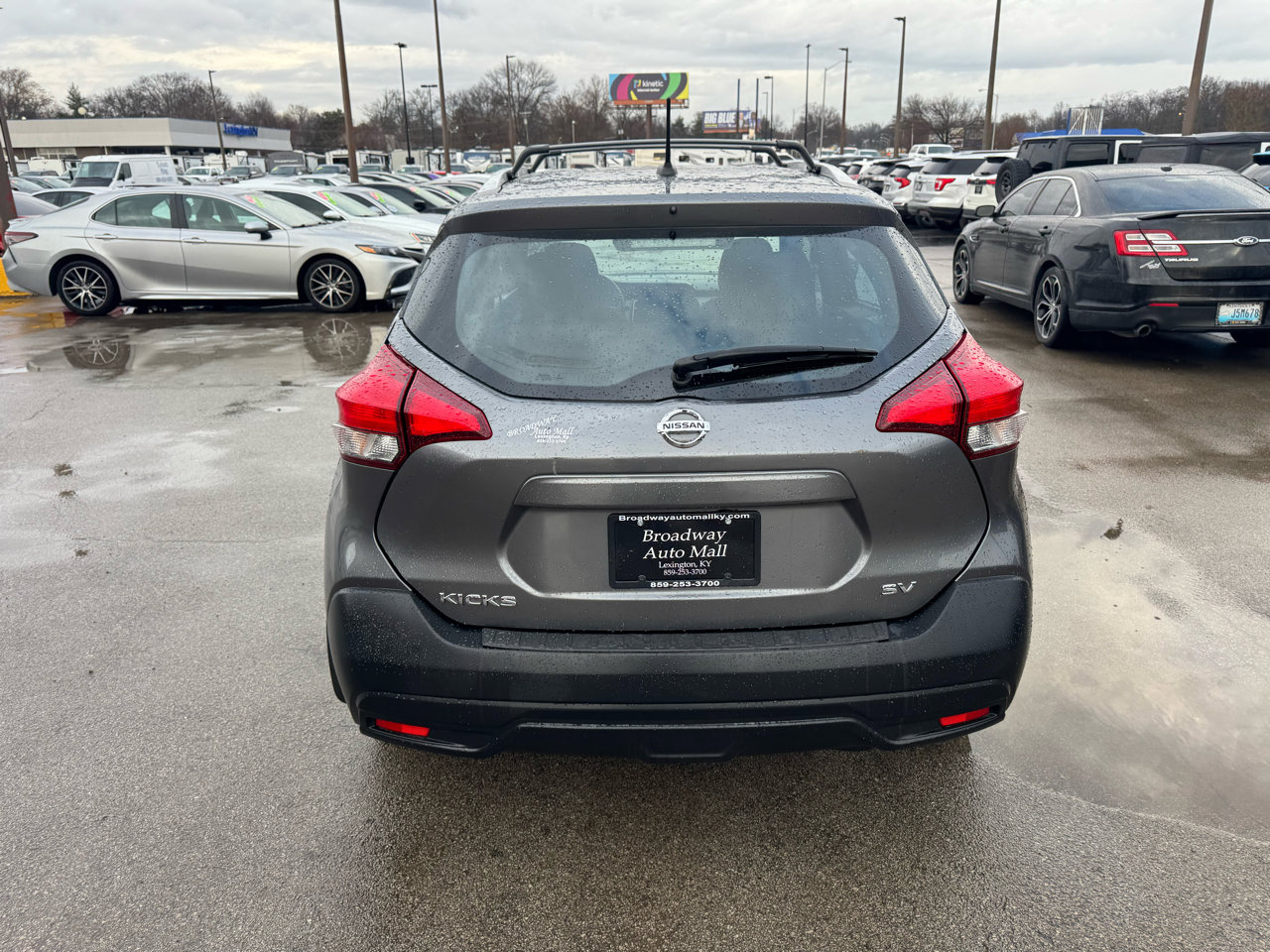 Used 2018 Nissan Kicks SV w/ Exterior Package image 4