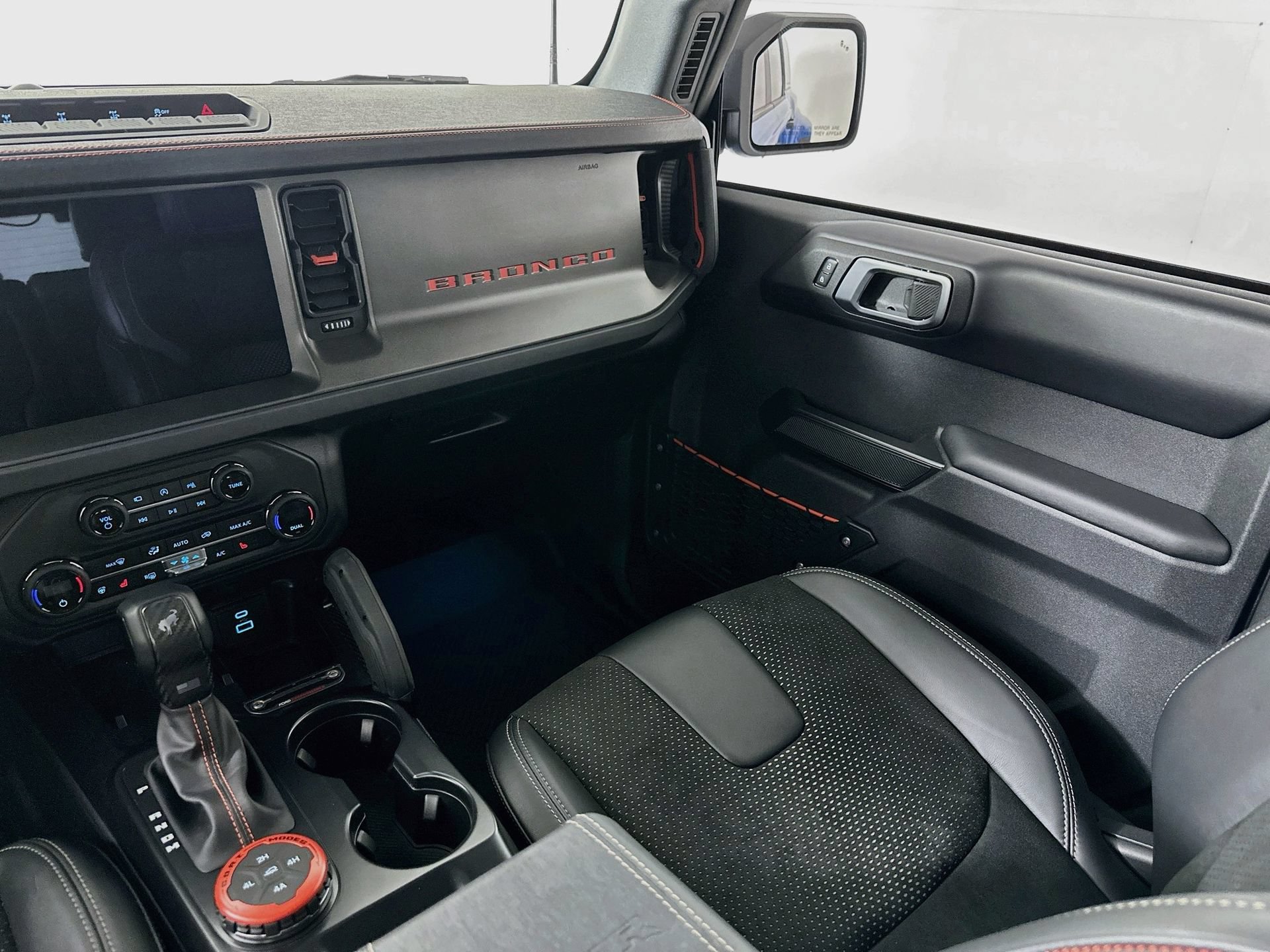 Used 2025 Ford Bronco Raptor w/ Interior Carbon Fiber Pack AWD/4WD image 24