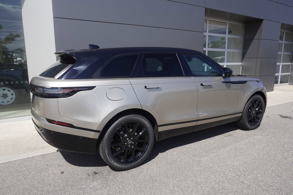 New 2026 Land Rover Range Rover Velar Dynamic SE image 4