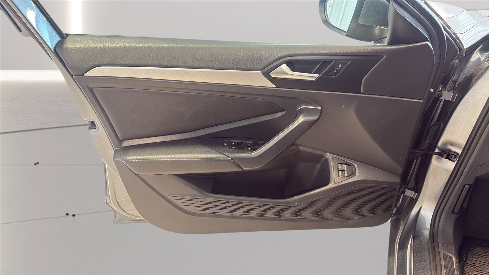 Used 2022 Volkswagen Jetta SE FWD image 21