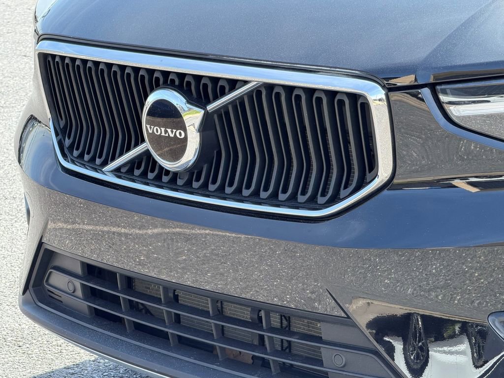 Certified 2023 Volvo XC40 B5 Core w/ Convenience Package image 6