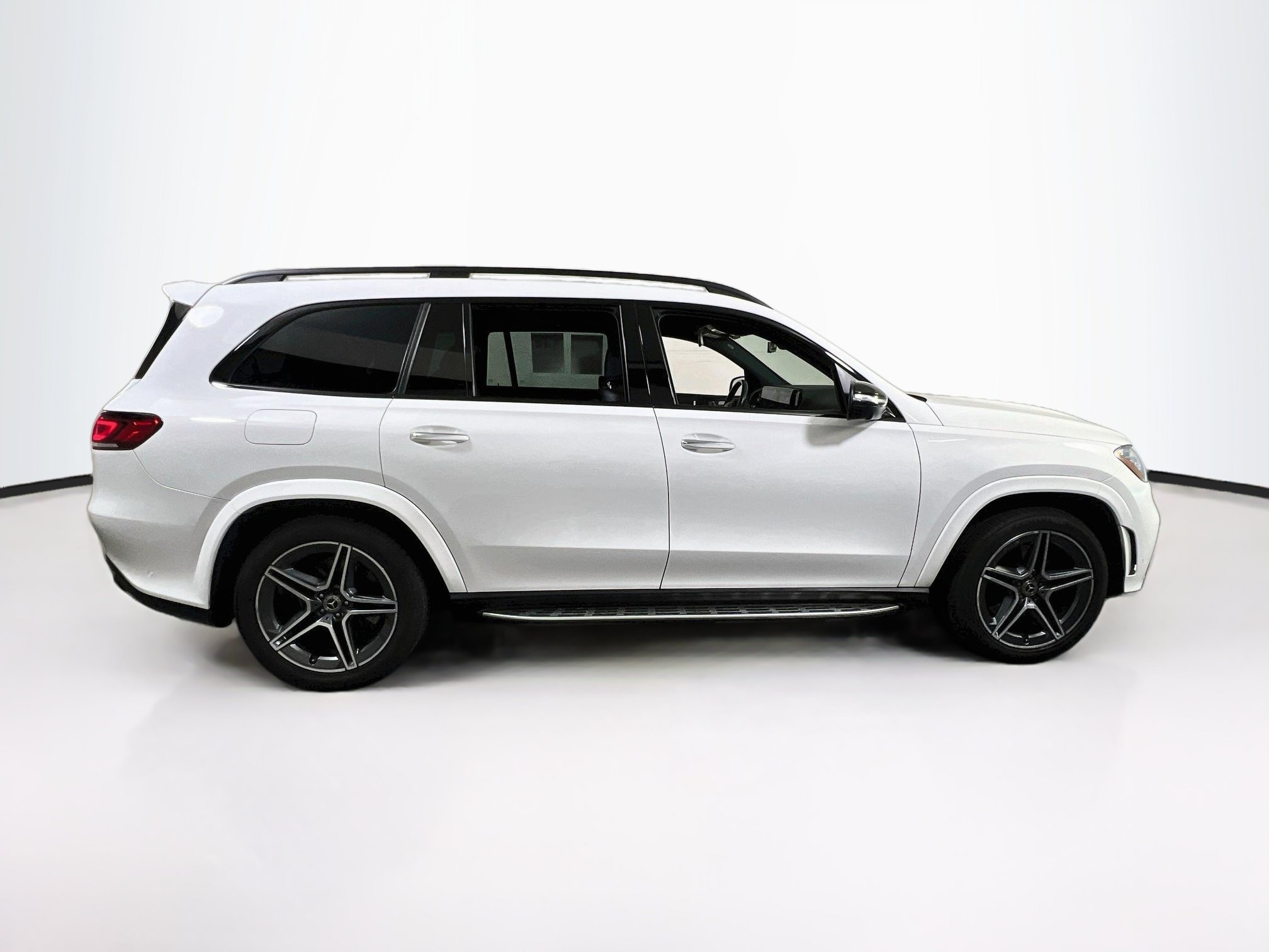 Used 2022 Mercedes-Benz GLS 450 4MATIC image 4