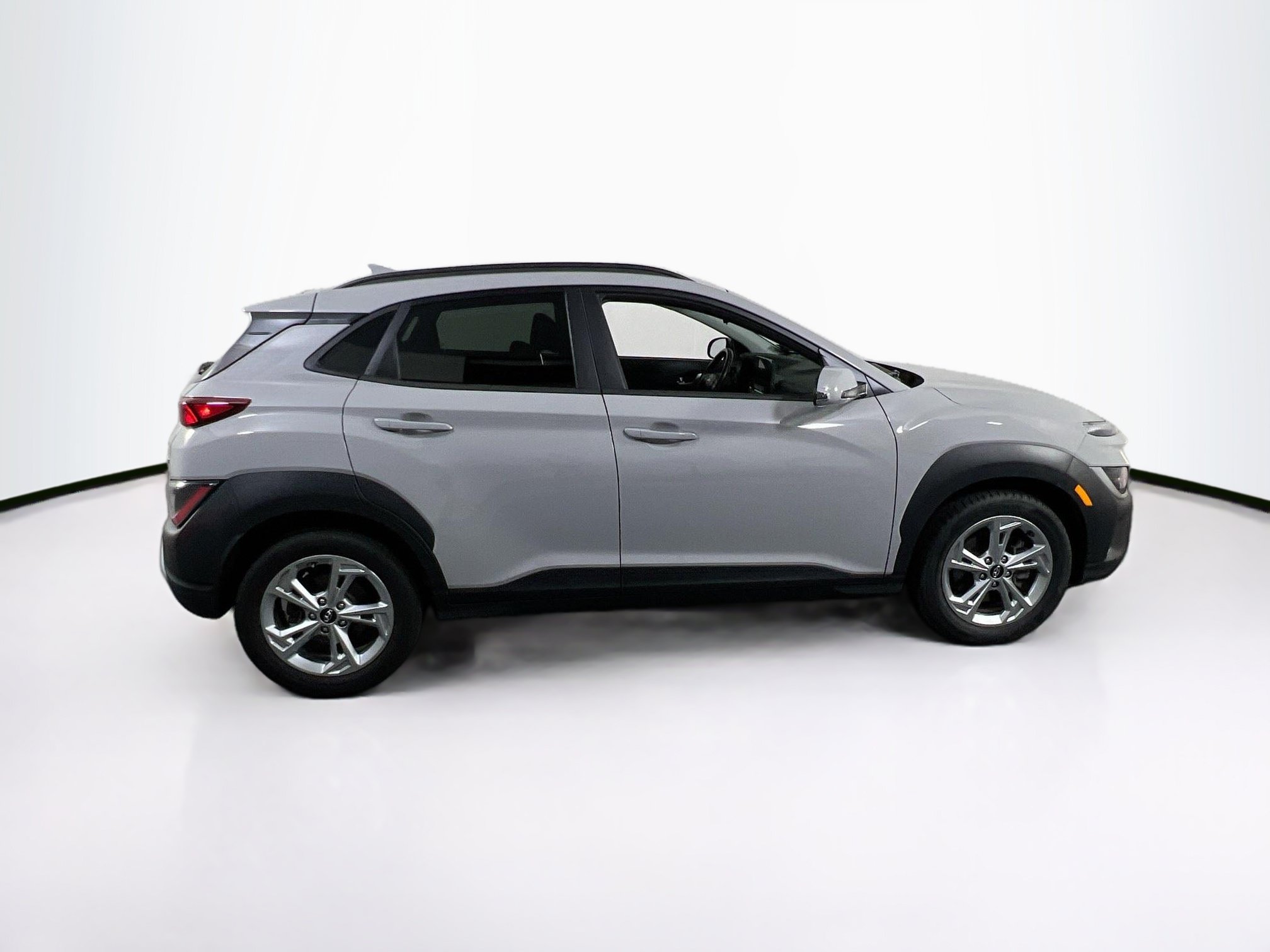 Used 2023 Hyundai Kona SEL w/ Convenience Package AWD/4WD image 4