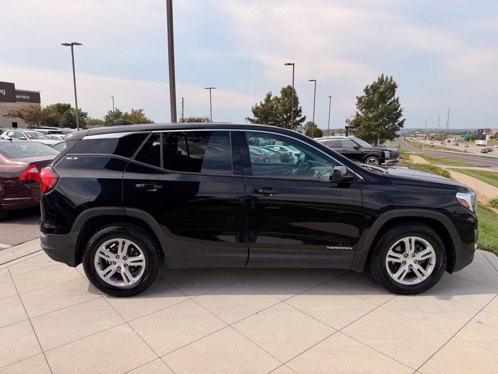 Used 2019 GMC Terrain SLE FWD image 10