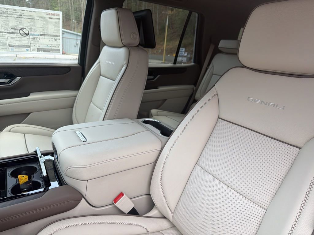 New 2026 GMC Yukon Denali image 9
