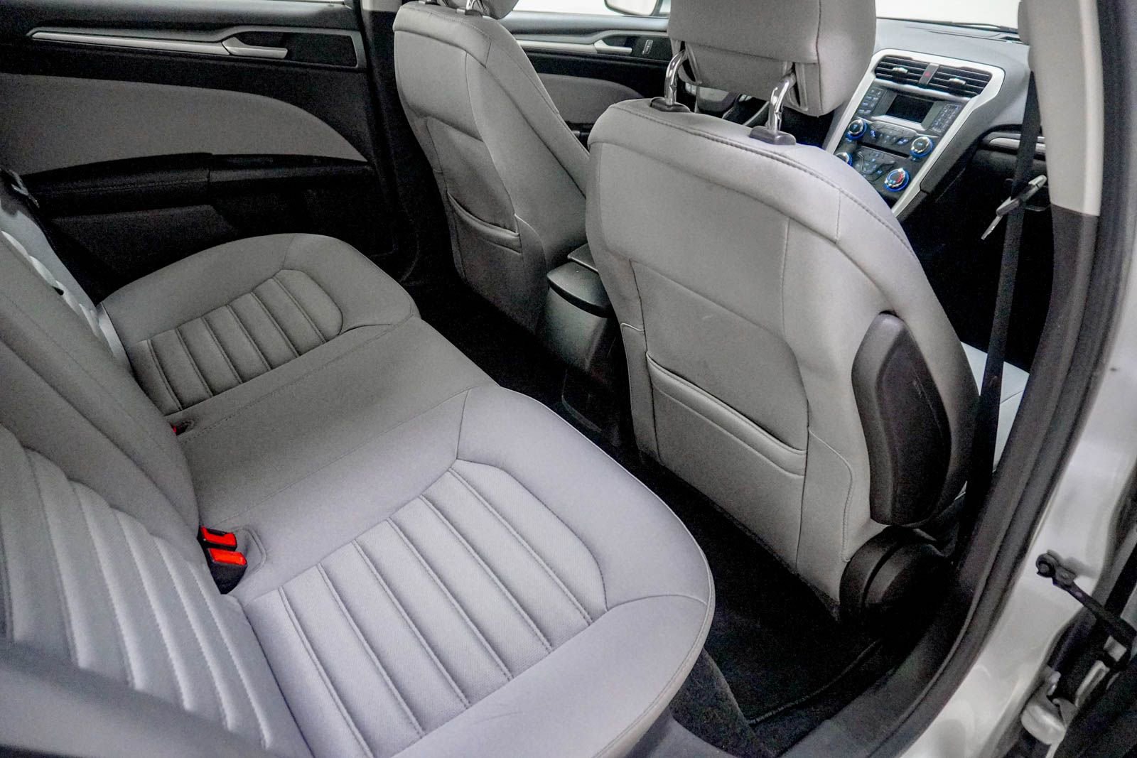 Used 2014 Ford Fusion S FWD image 31