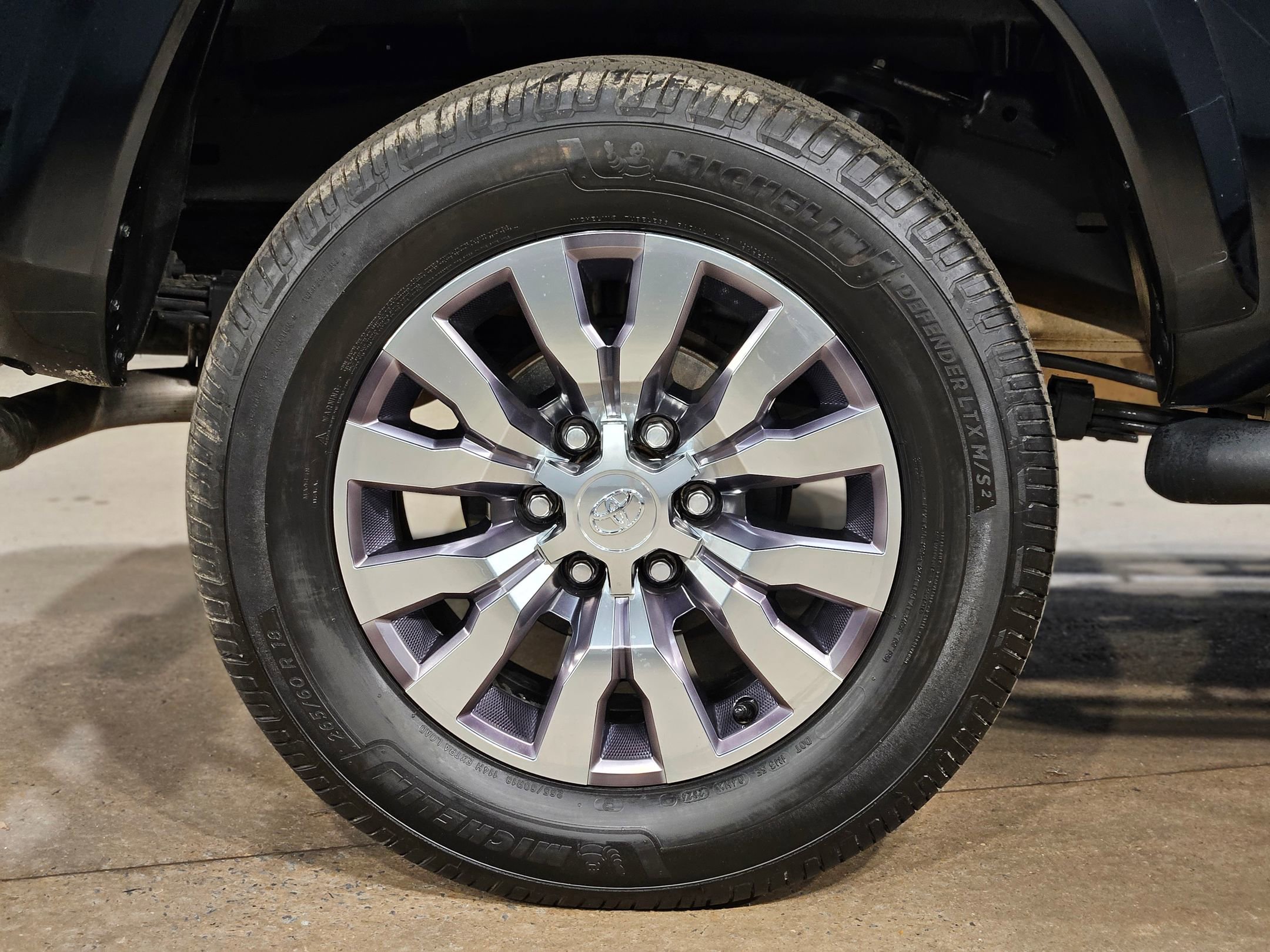 Used 2022 Toyota Tacoma Limited AWD/4WD image 17