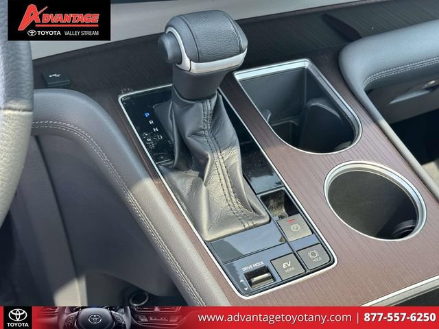 Used 2021 Toyota Sienna XLE AWD/4WD image 35