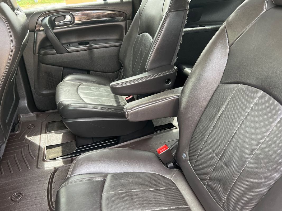 Used 2017 Buick Enclave Leather image 11