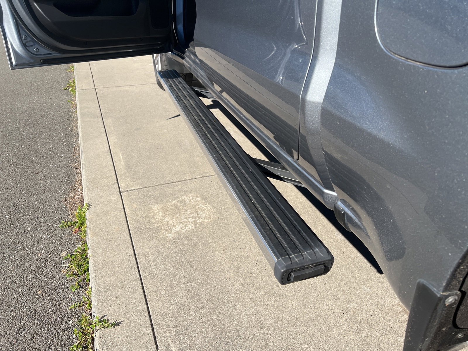 Used 2019 Chevrolet Silverado 1500 High Country w/ Technology Package image 21