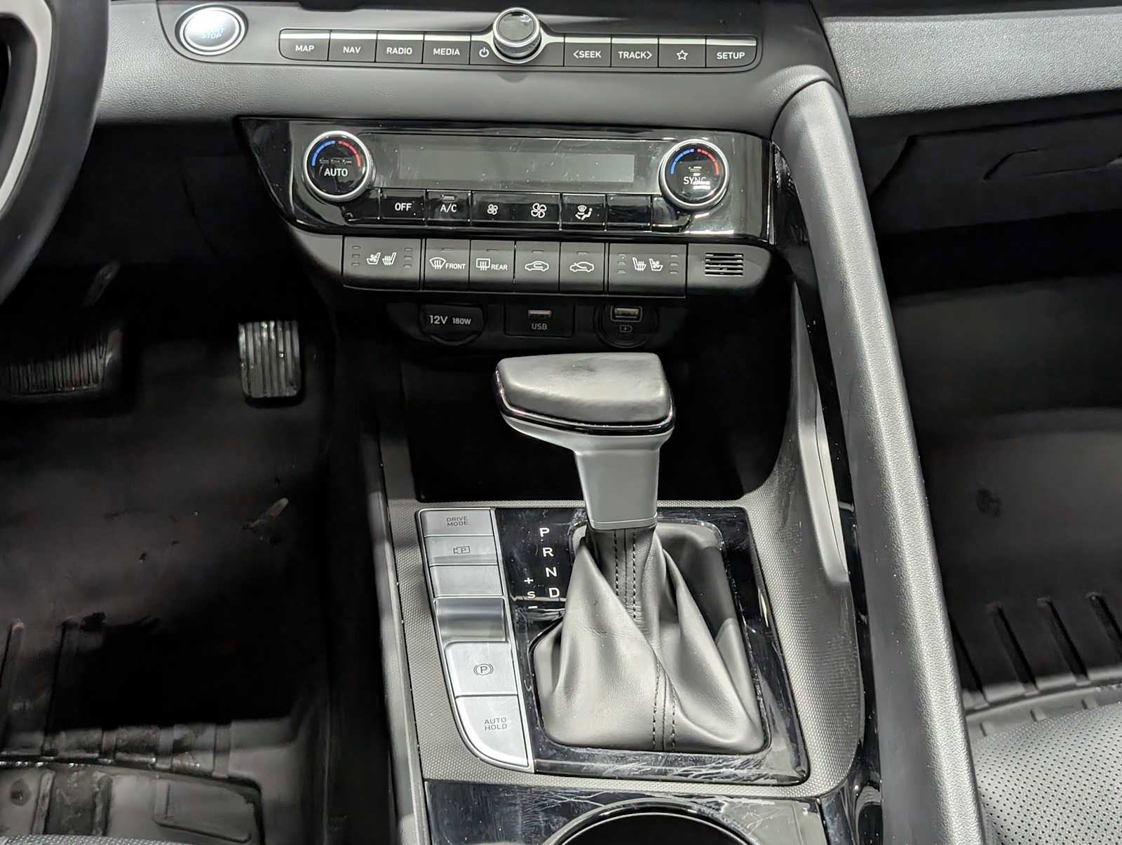 Used 2023 Hyundai Elantra Limited w/ Cargo Package image 20