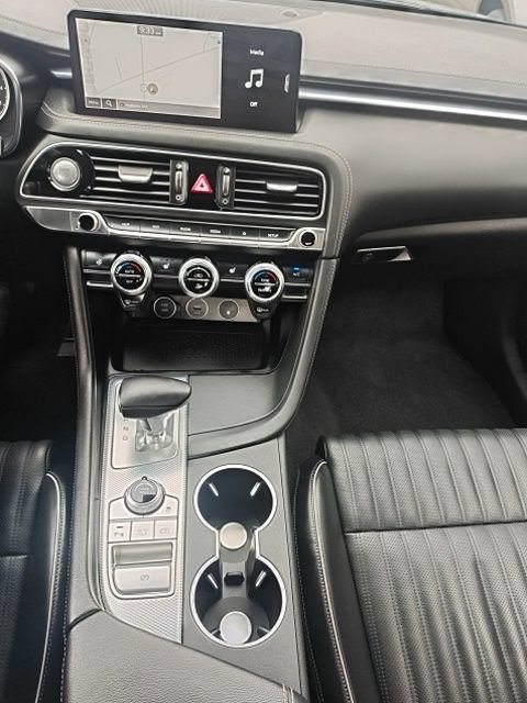 Used 2022 Genesis G70 2.0T w/ Prestige Package AWD/4WD image 24