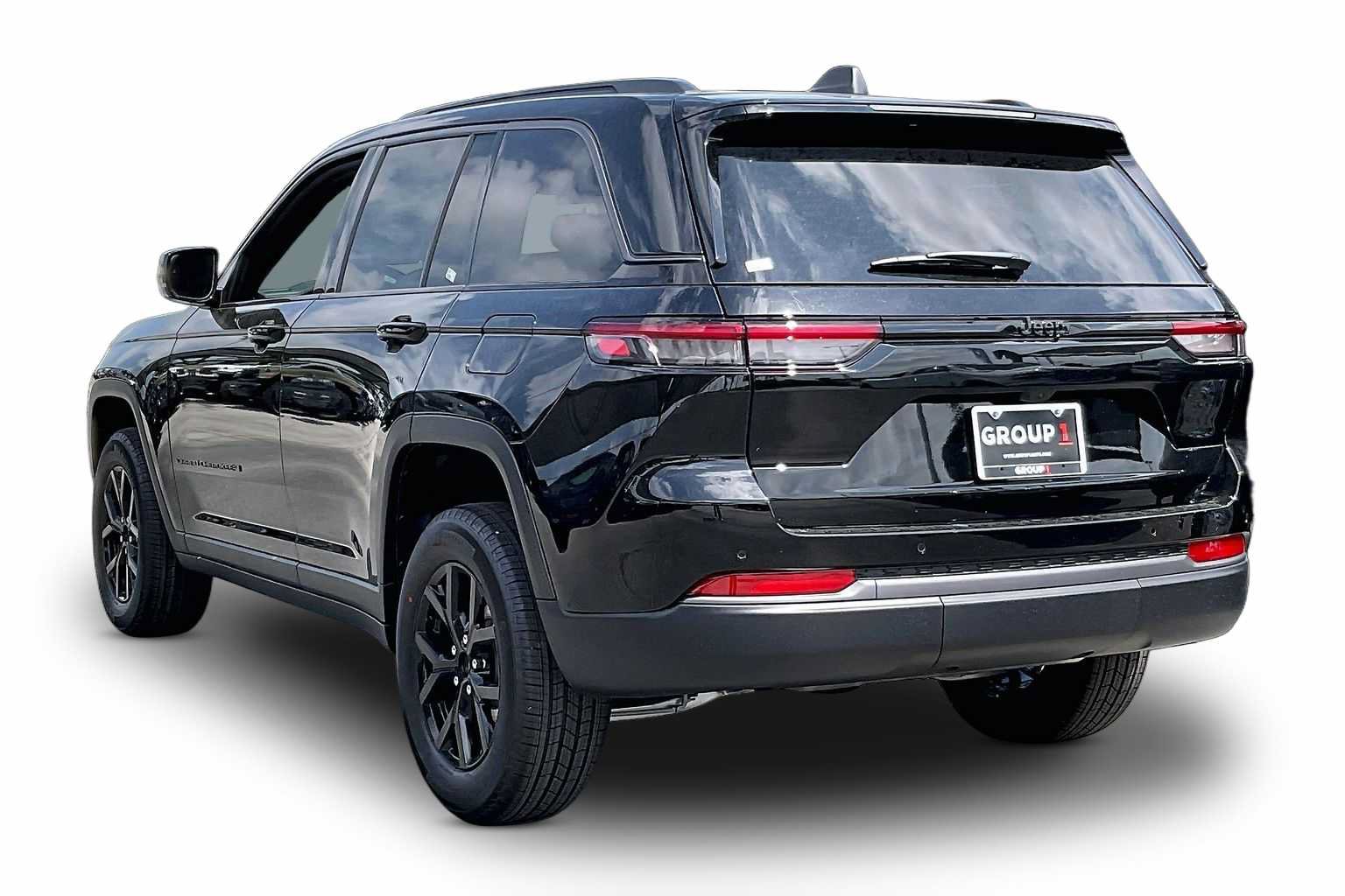 New 2026 Jeep Grand Cherokee Altitude RWD image 9