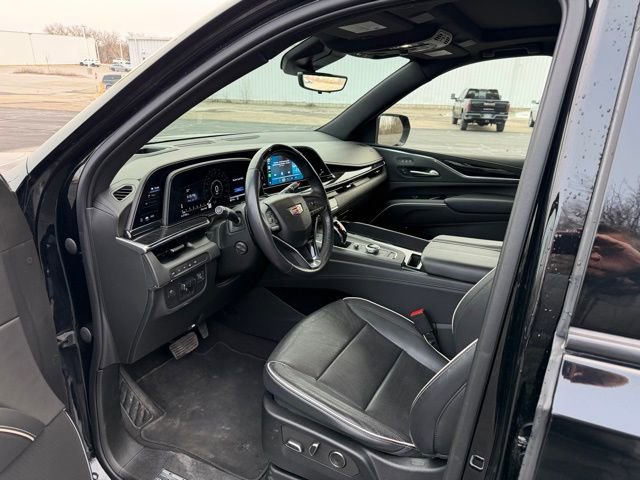 Used 2023 Cadillac Escalade Sport AWD/4WD image 11