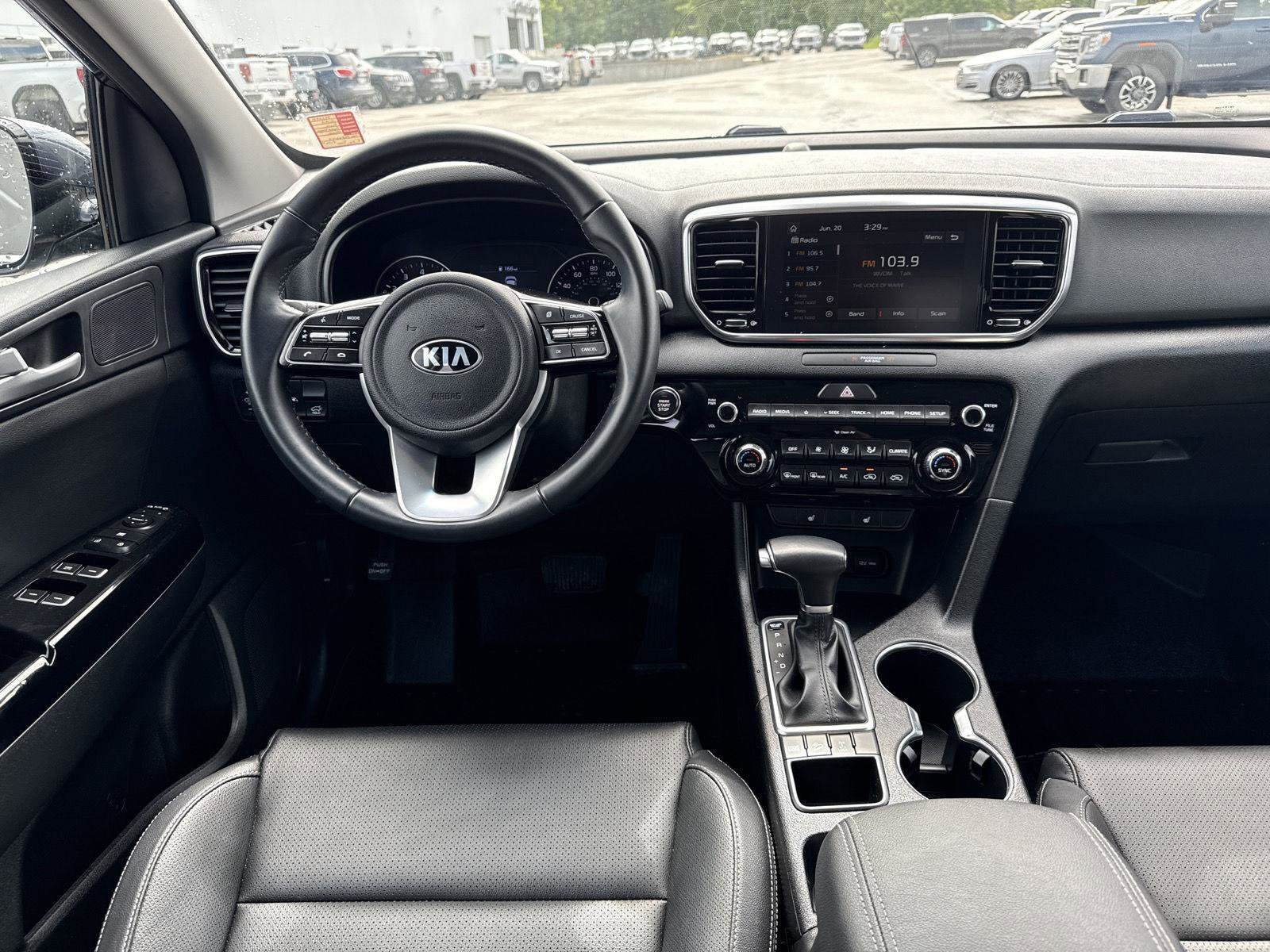 Used 2022 Kia Sportage EX image 13