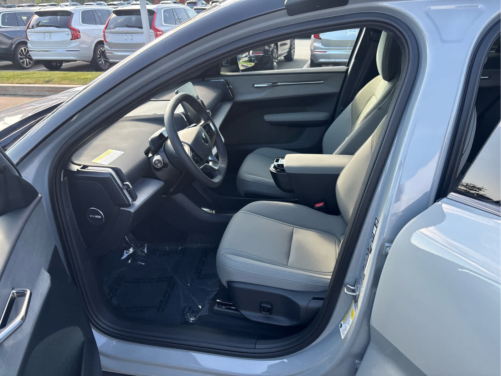 Used 2026 Volvo EX30 Cross Country Ultra w/ Protection Package Premier AWD/4WD image 15