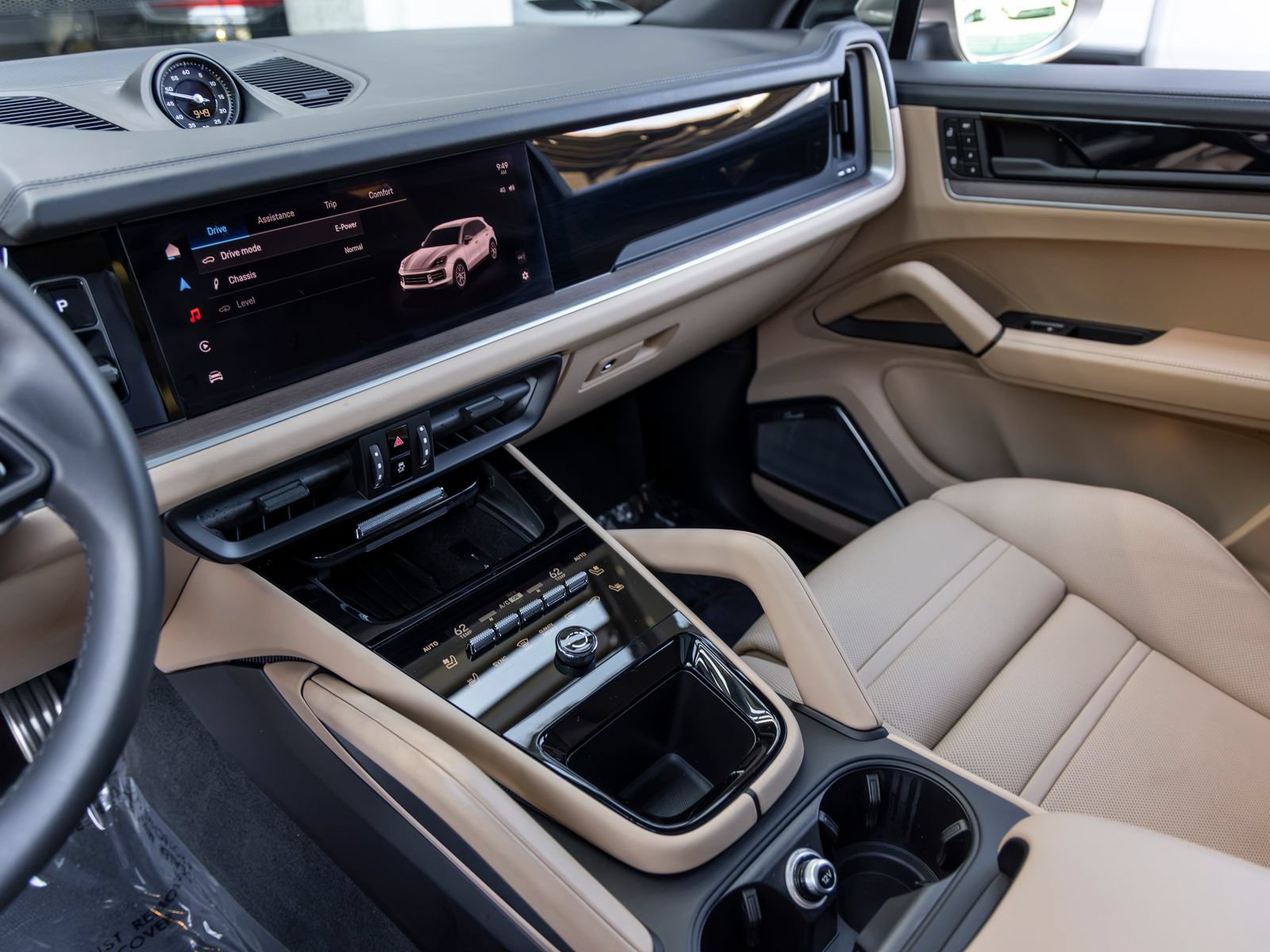 Certified 2025 Porsche Cayenne S AWD/4WD image 49