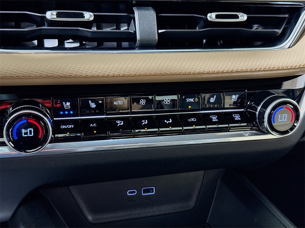 New 2026 Chevrolet Equinox ACTIV w/ Convenience Package III image 10