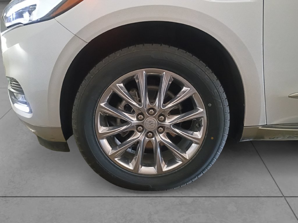 Used 2020 Buick Enclave Essence w/ LPO, Luxury Package FWD image 14