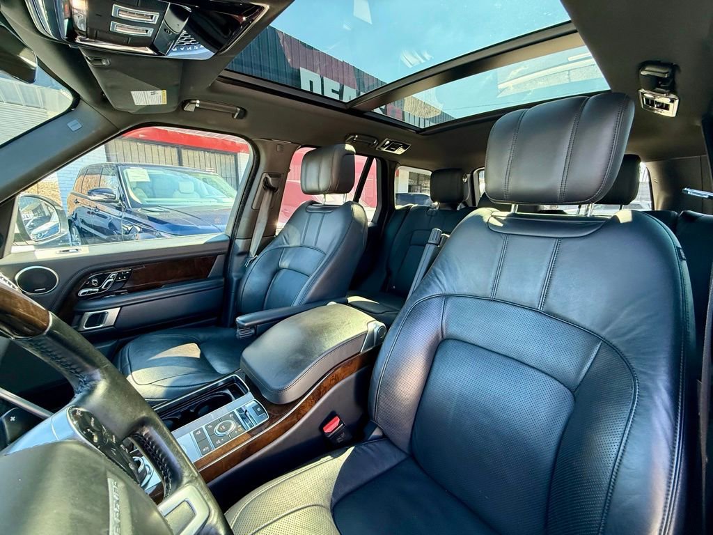 Used 2018 Land Rover Range Rover HSE image 11