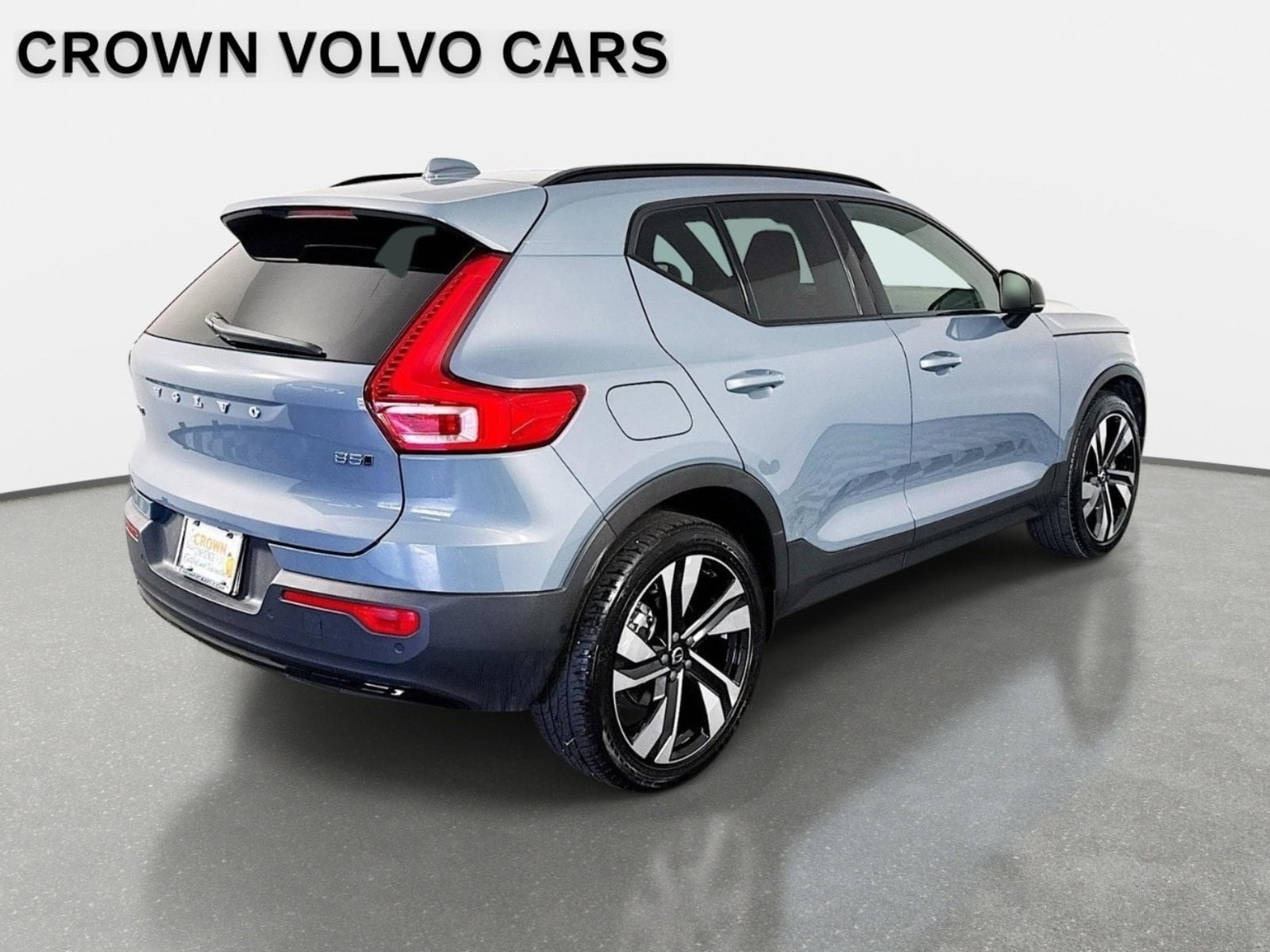 Used 2023 Volvo XC40 B5 Plus w/ Climate Package AWD/4WD image 6