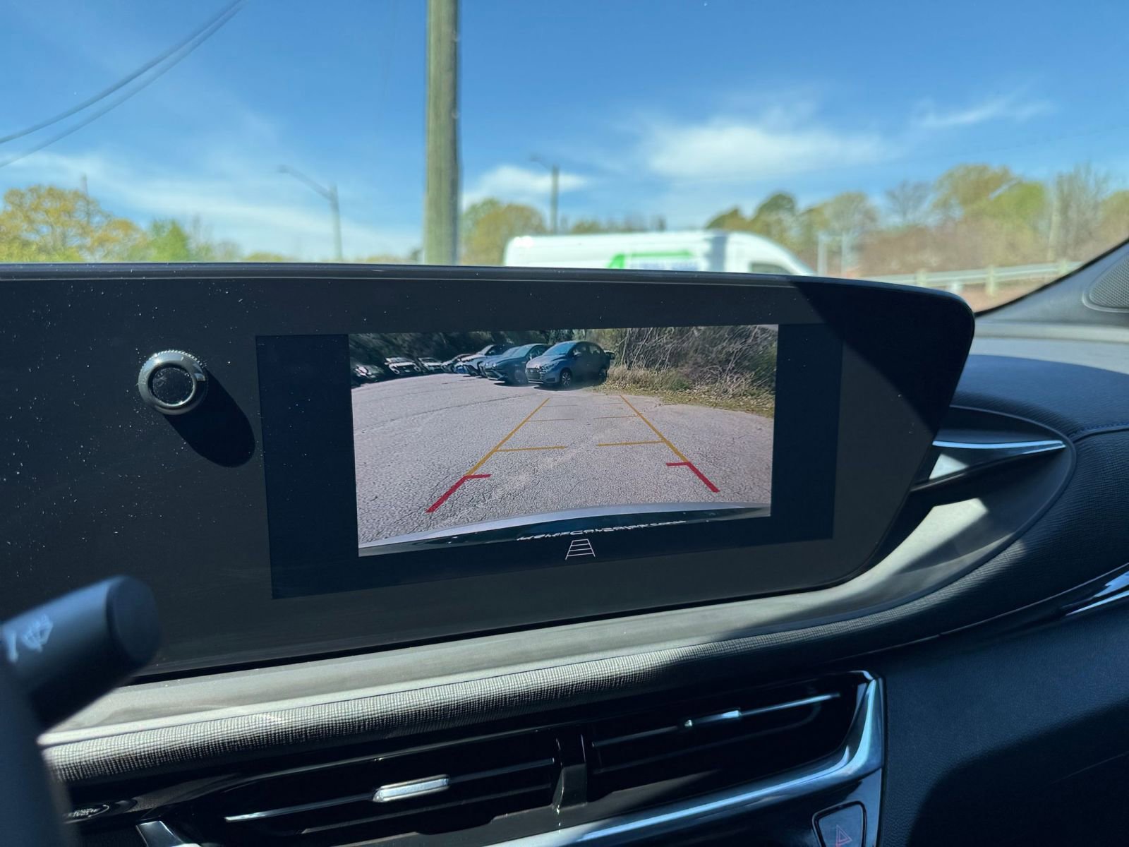 Used 2025 Buick Envista Sport Touring image 21