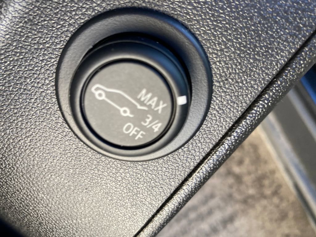 Used 2022 Chevrolet Equinox LT image 38