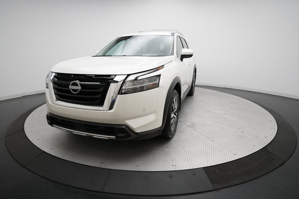 Certified 2024 Nissan Pathfinder SL image 33