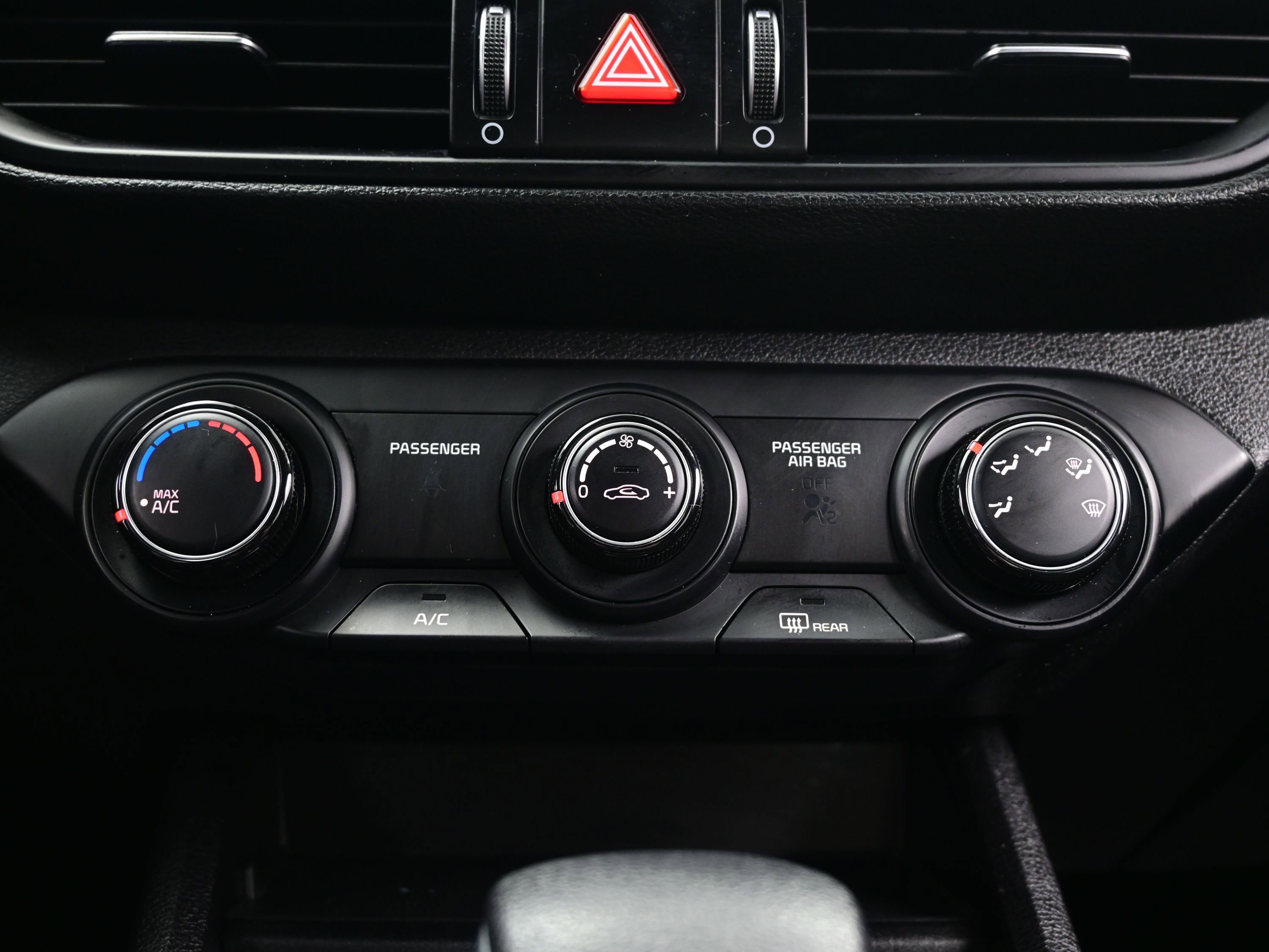 Used 2023 Kia Forte LXS w/ LXS Technology Package FWD image 19