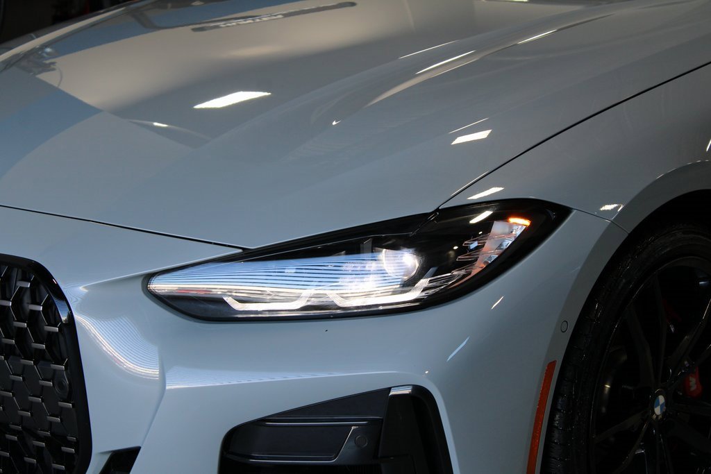 Used 2023 BMW 440i xDrive Convertible image 2