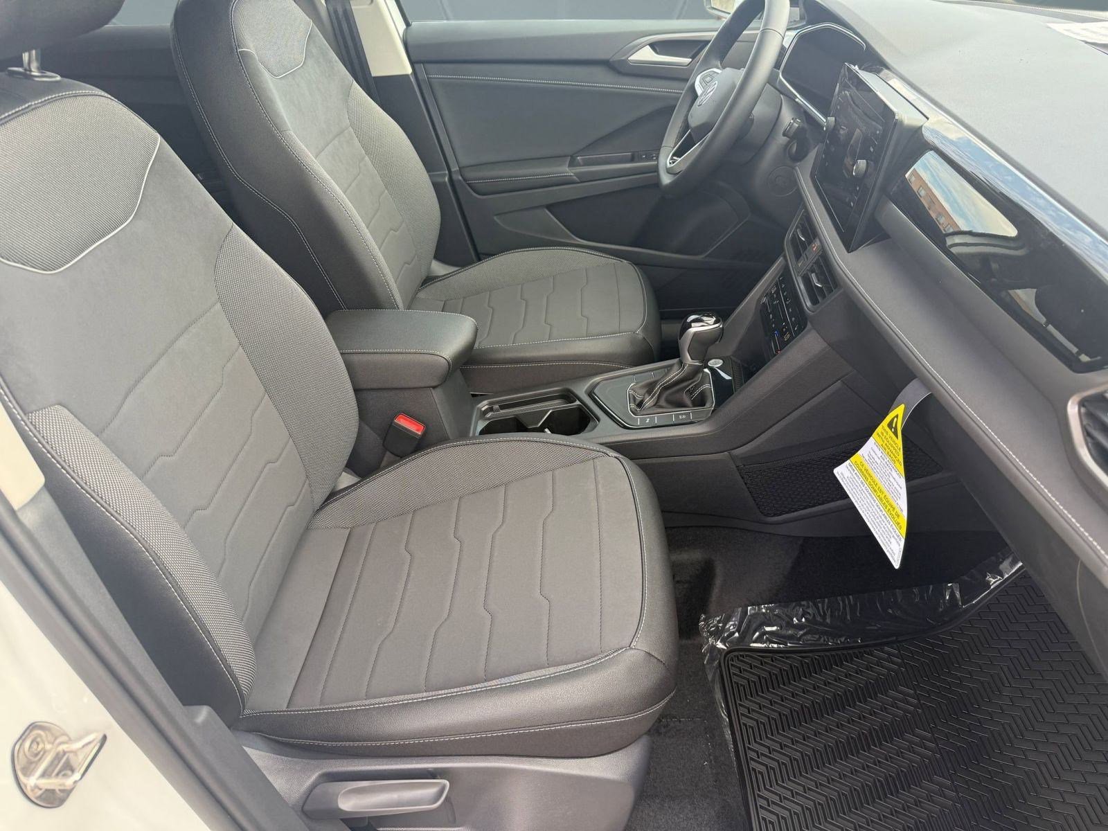 New 2026 Volkswagen Taos SE image 21