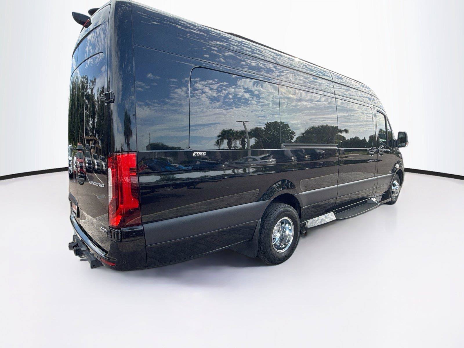Used 2023 Mercedes-Benz Sprinter 3500 image 6