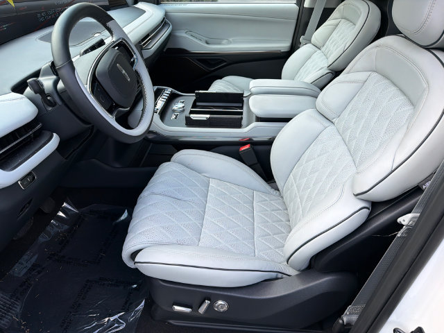New 2027 Lincoln Navigator L Black Label AWD/4WD image 10