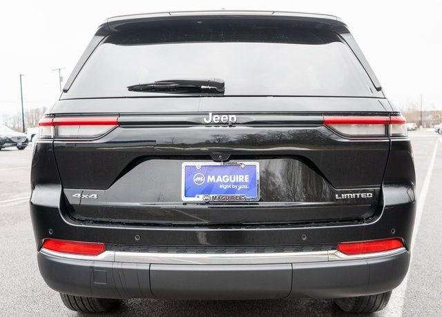 Used 2024 Jeep Grand Cherokee Limited AWD/4WD image 7