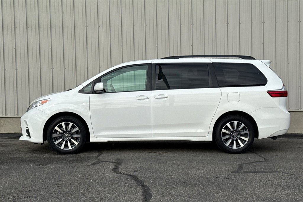 Used 2020 Toyota Sienna LE image 8