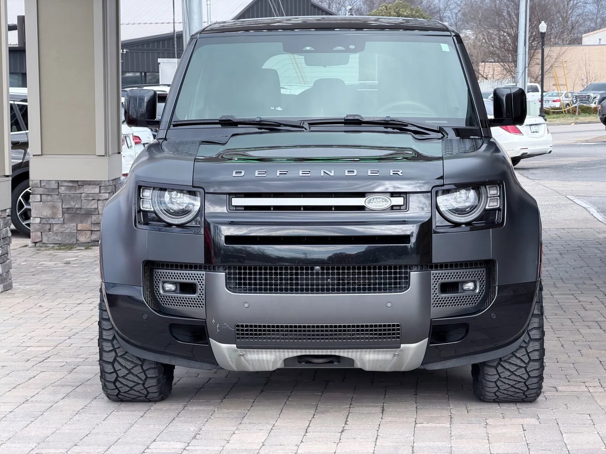 Used 2023 Land Rover Defender 110 V8 image 54