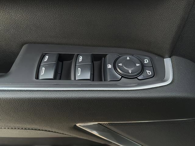 Used 2025 Chevrolet Silverado 1500 LT image 14