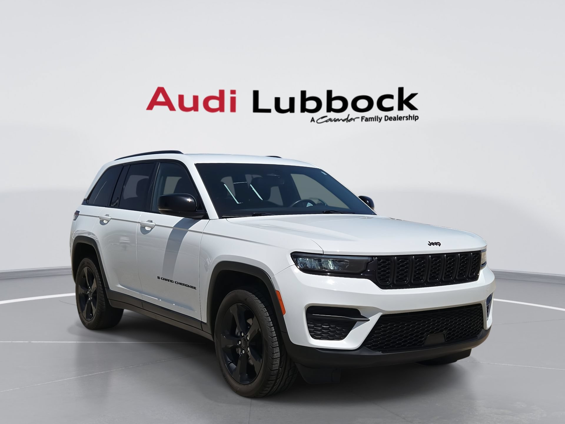 Used 2023 Jeep Grand Cherokee Altitude