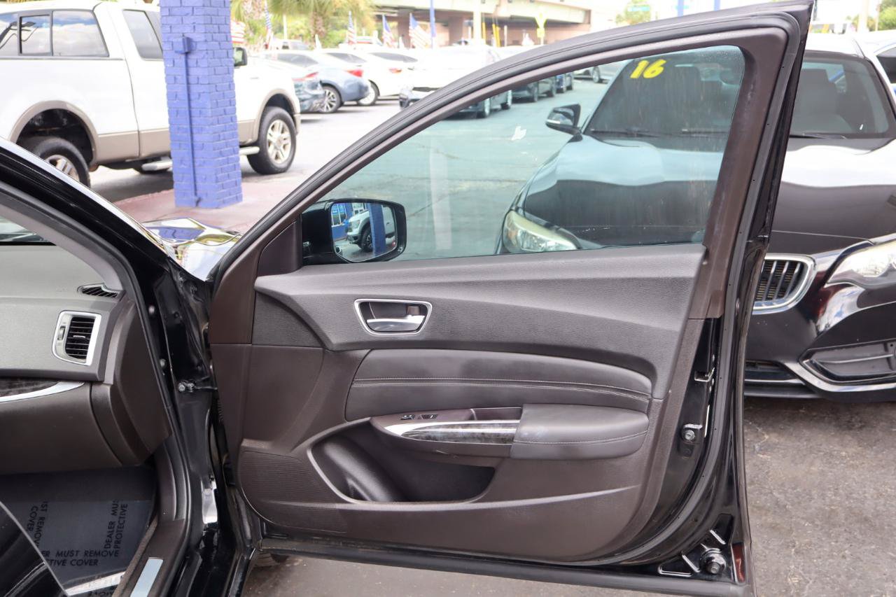 Used 2018 Acura TLX FWD image 16