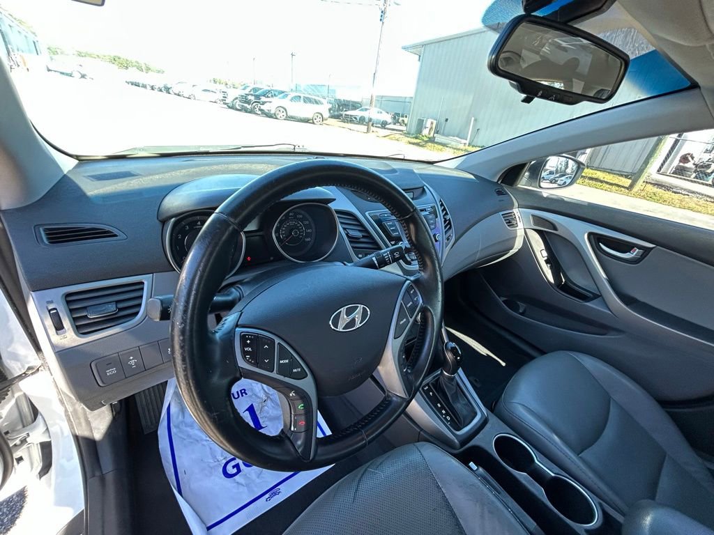 Used 2016 Hyundai Elantra Limited image 2