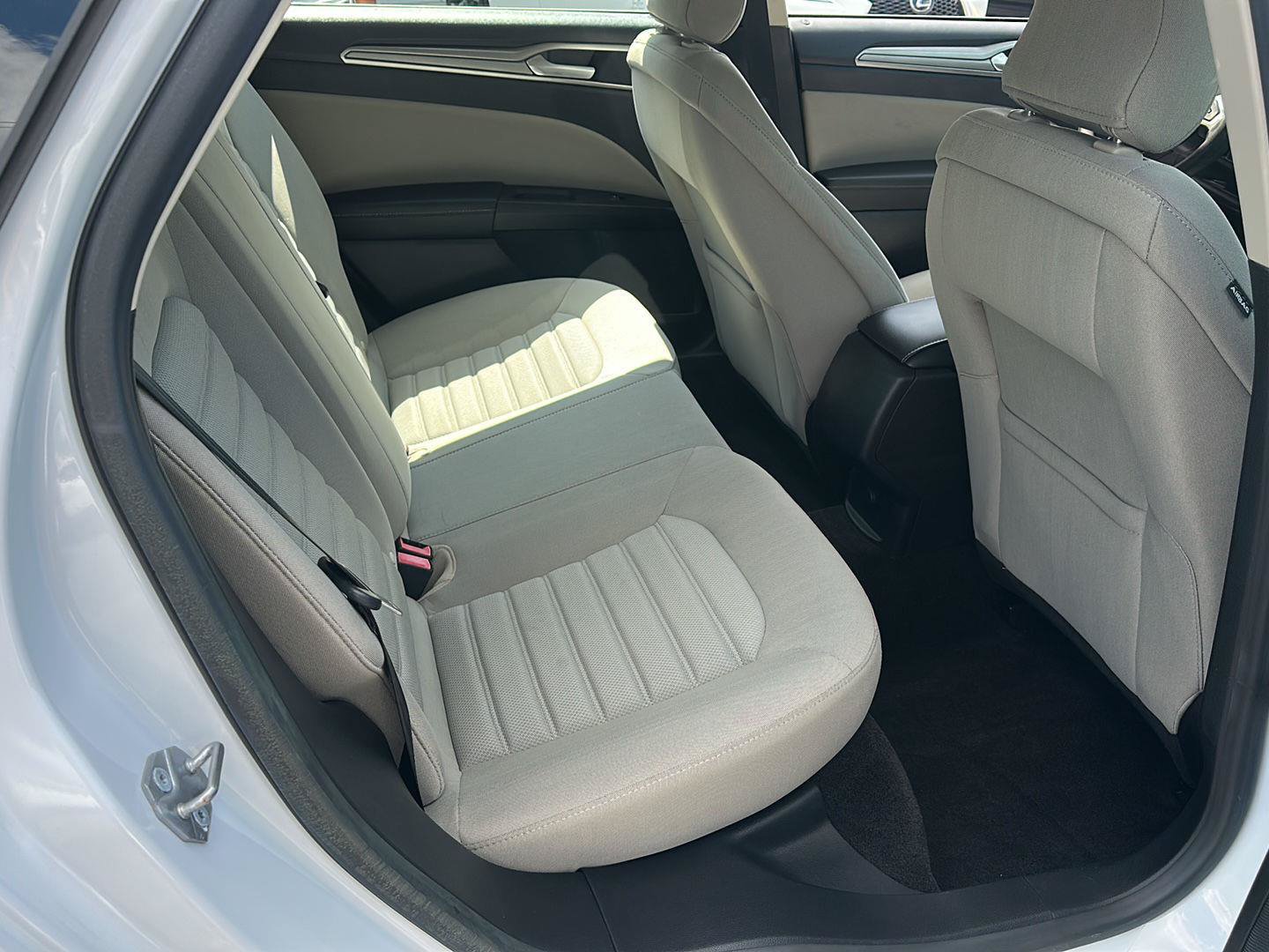 Used 2018 Ford Fusion S FWD image 12