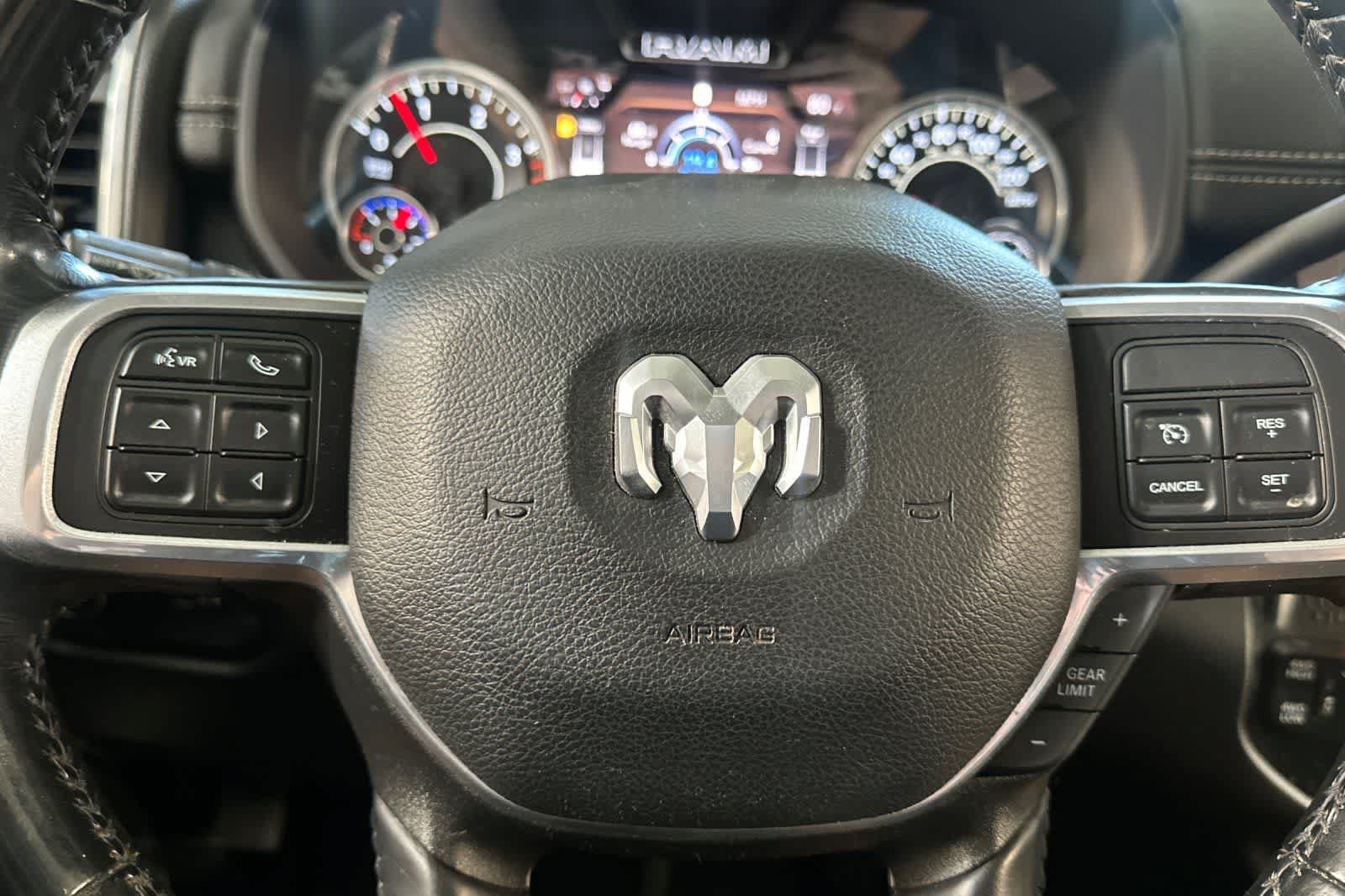 Used 2022 RAM 3500 Laramie AWD/4WD image 29