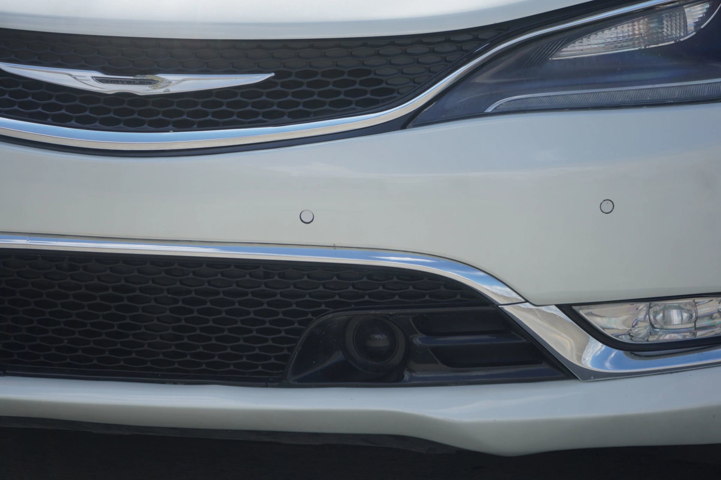 Used 2015 Chrysler 200 C w/ Navigation & Sound Group I image 18