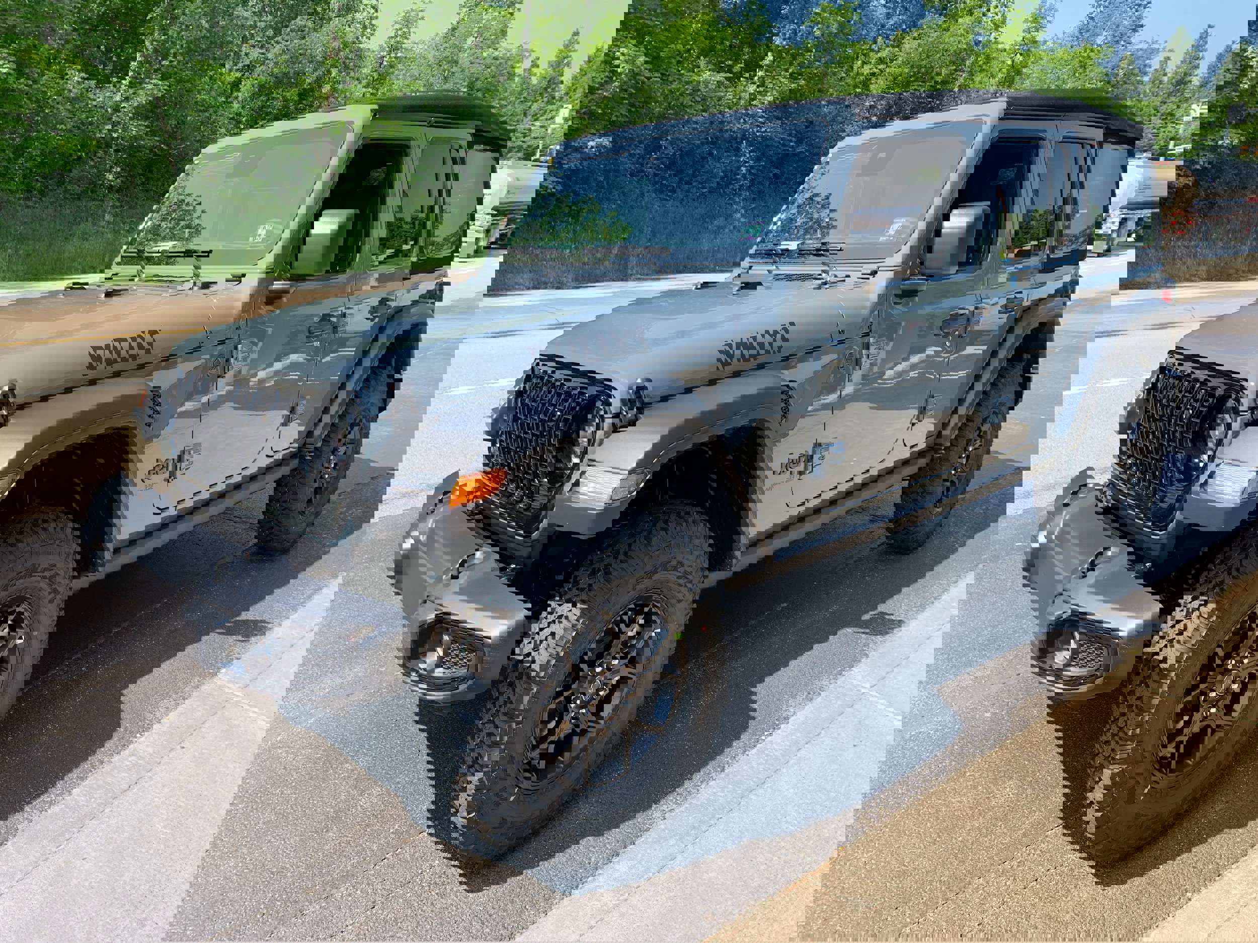 New 2025 Jeep Wrangler Unlimited Sport image 4