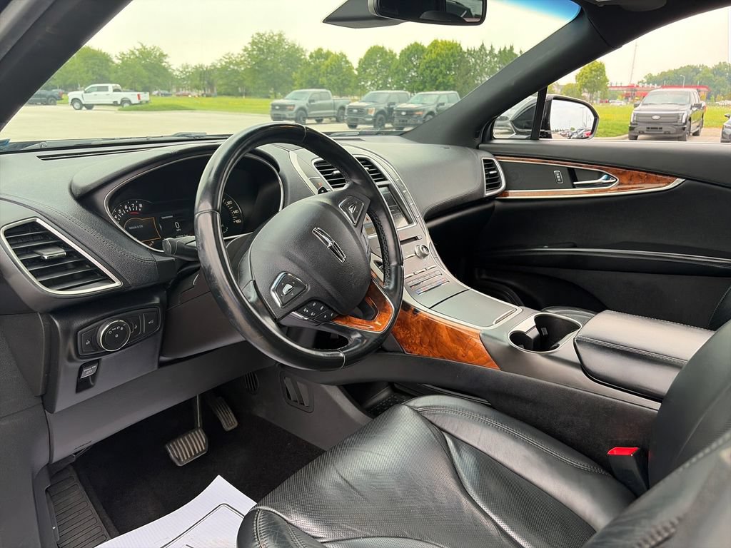 Used 2017 Lincoln MKX Reserve AWD/4WD image 14