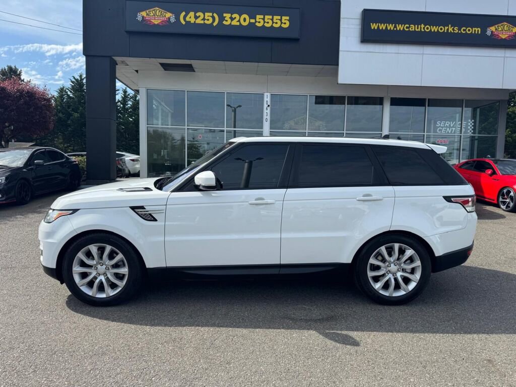 Used 2016 Land Rover Range Rover Sport HSE AWD/4WD image 2