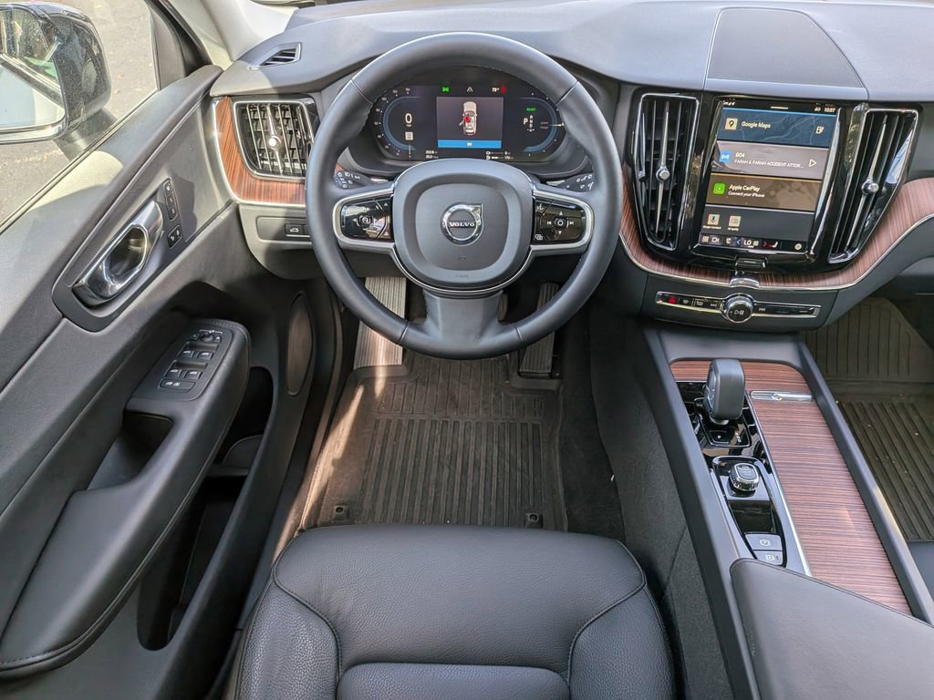New 2024 Volvo XC60 T8 Plus w/ Protection Package Premier image 6