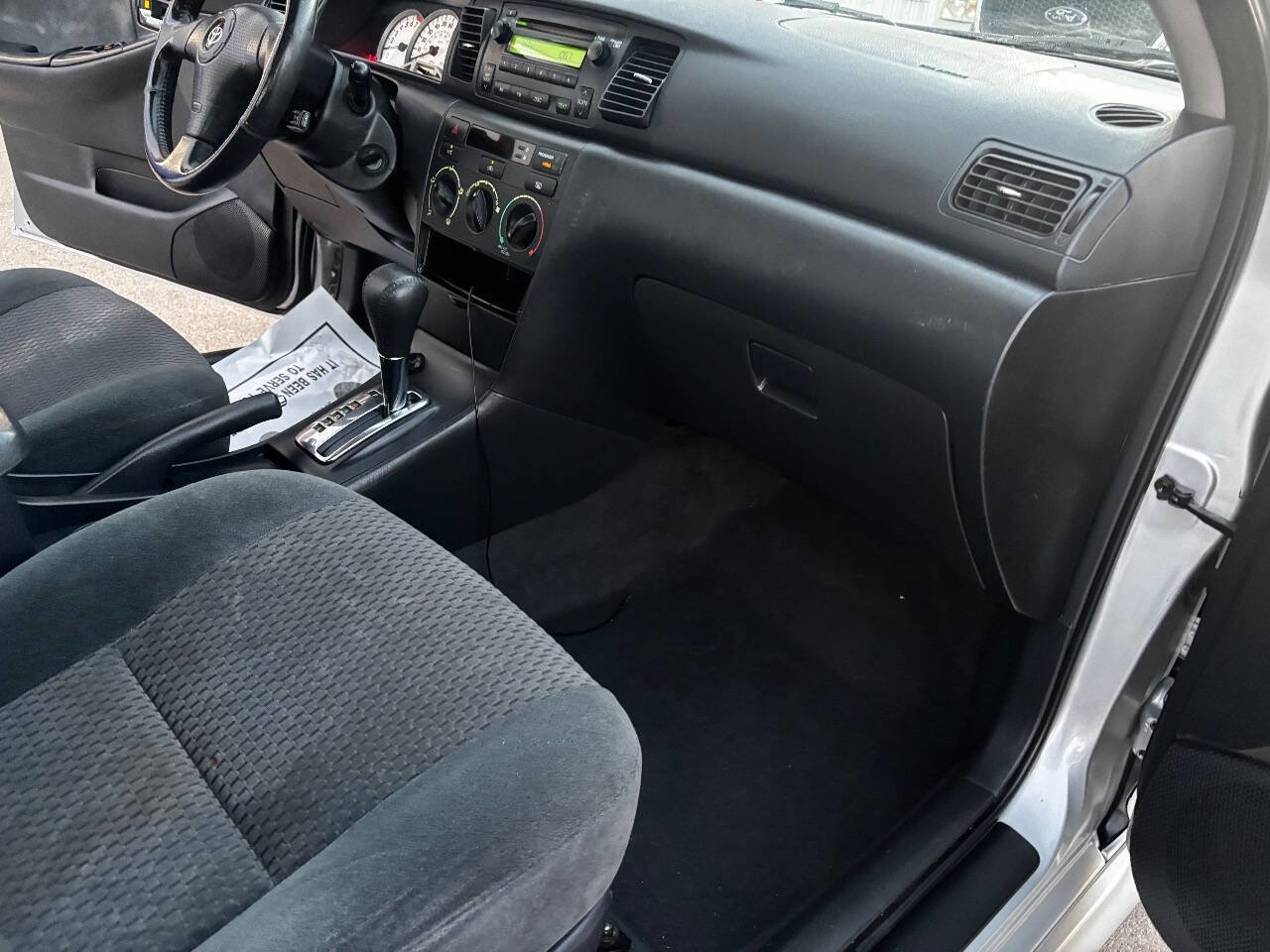 Used 2006 Toyota Corolla S image 27