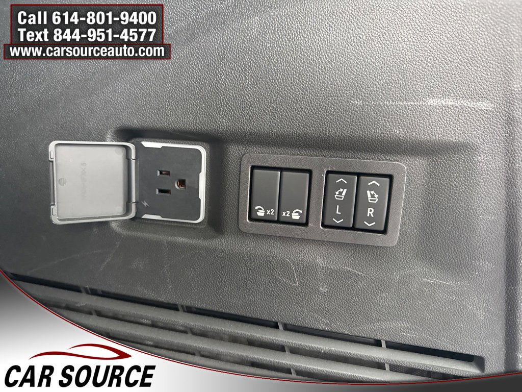 Used 2024 GMC Yukon Denali Ultimate image 55