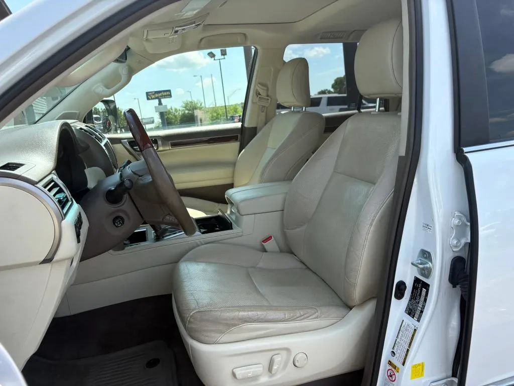 Used 2016 Lexus GX 460 w/ Premium Package AWD/4WD image 23